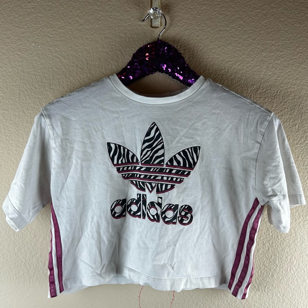 Adidas Graphic Print Crop Tee Sz 11-12 years Girls